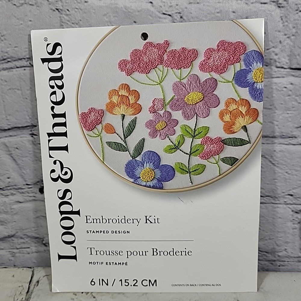 Loops & Threads Embroidery Kit Spring Flowers Stamped Design with hoop. NWT